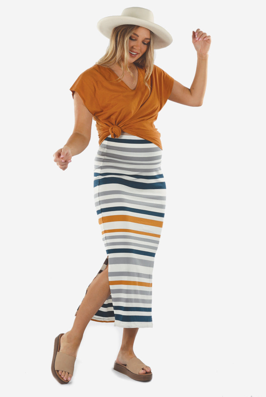 Full view - Loose Fit Maternity Swing Top in Rust (6690453520478)