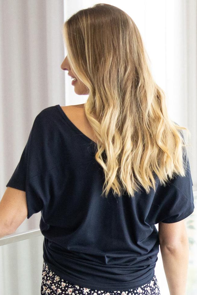 Back view - Loose Fit Maternity Swing Top in Navy (4802019885150)