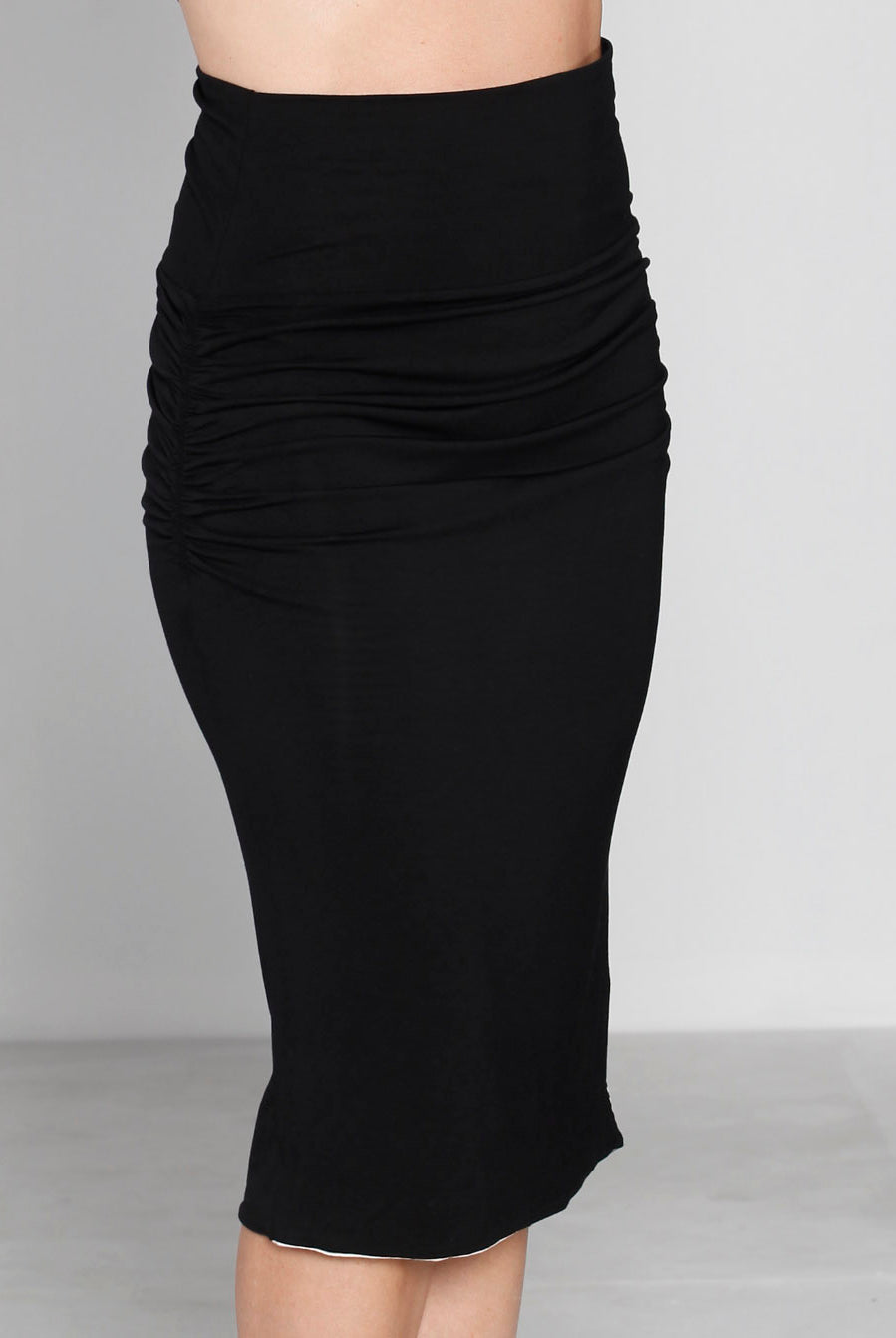 side view - Reversible Maternity Skirt in Black (3483402633310)