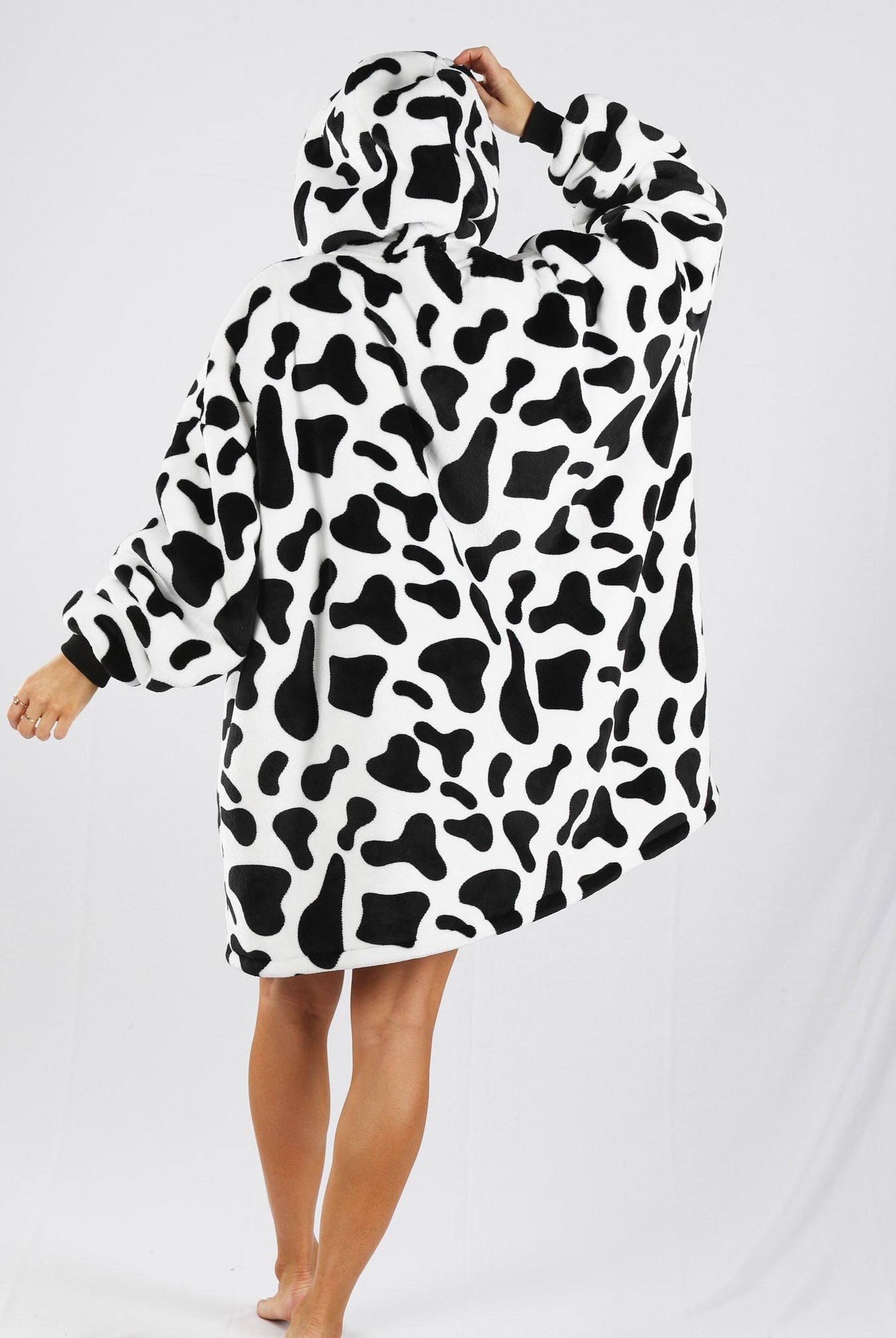 Back view - A pregnant woman in cow print front zip maternity & nursing blanket hoodie (6724236804190)