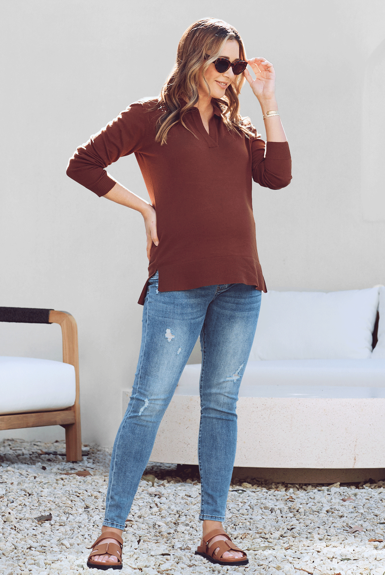 Side view - Maternity and breastfeeding polo knit in Brown