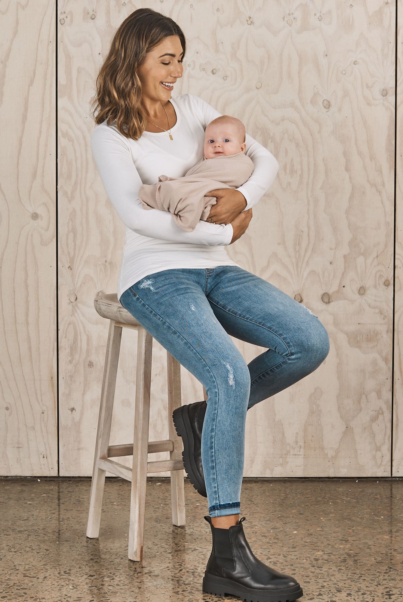 Luxury Moozie Mama Wrap/Poncho Maternity & Nursing Cover - Angel Maternity USA