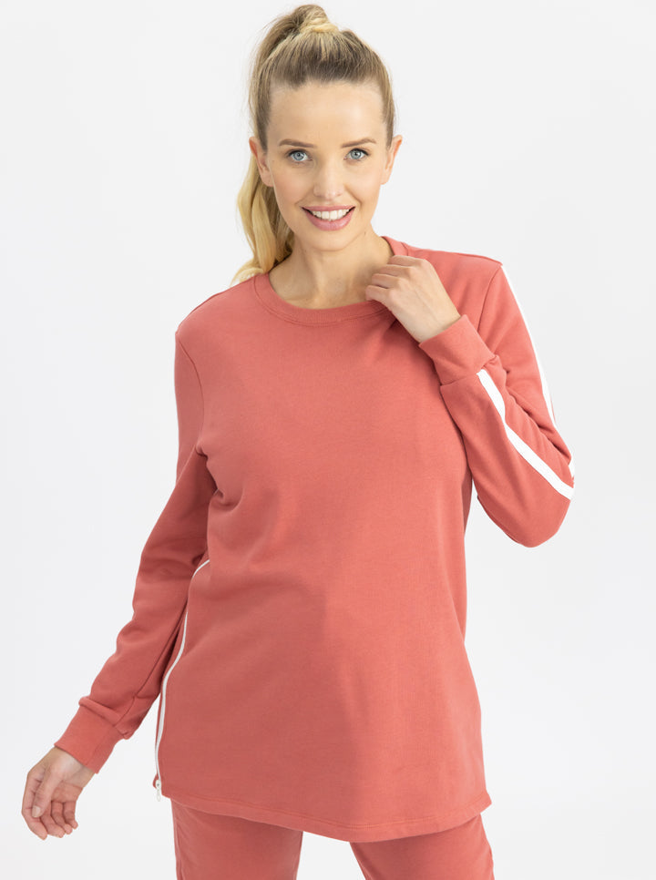 Main view - A Pregnant Woman in Maternity Sweat Top in Coral Color (6729378791518)