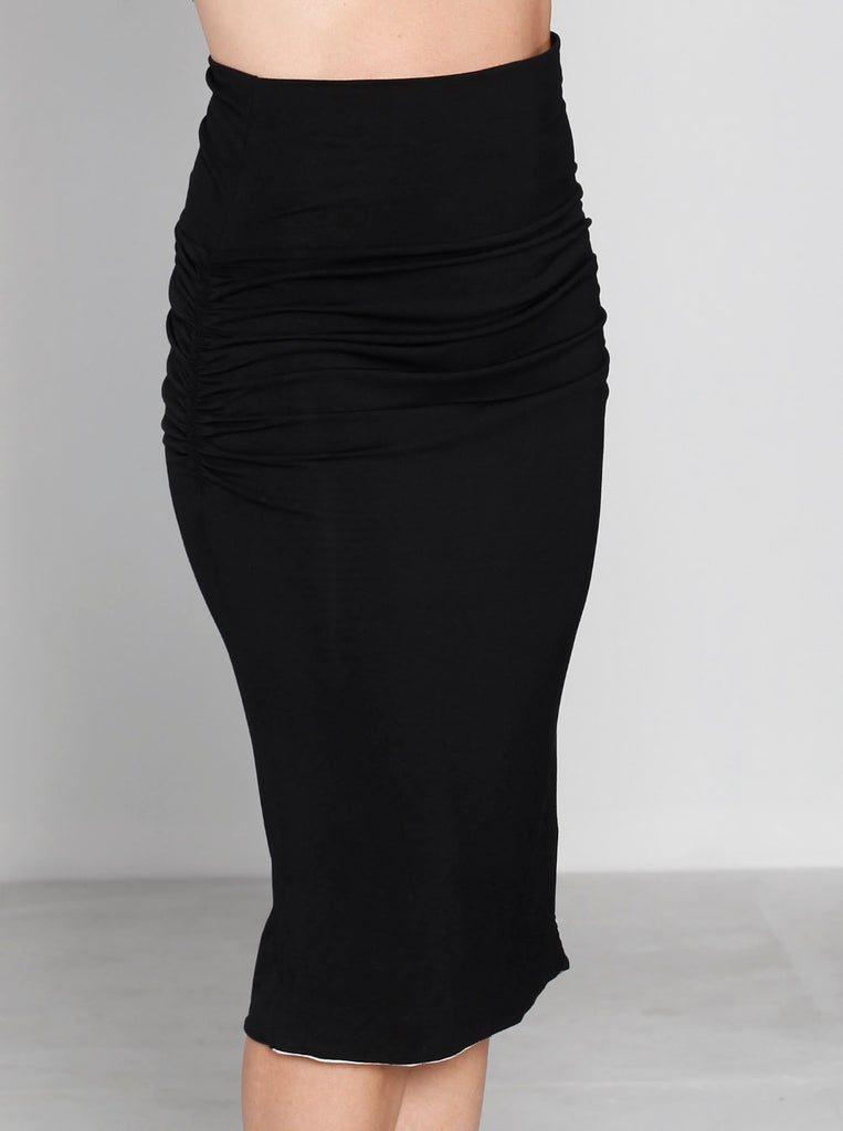 side view - Reversible Maternity Skirt in Black (3483402633310)