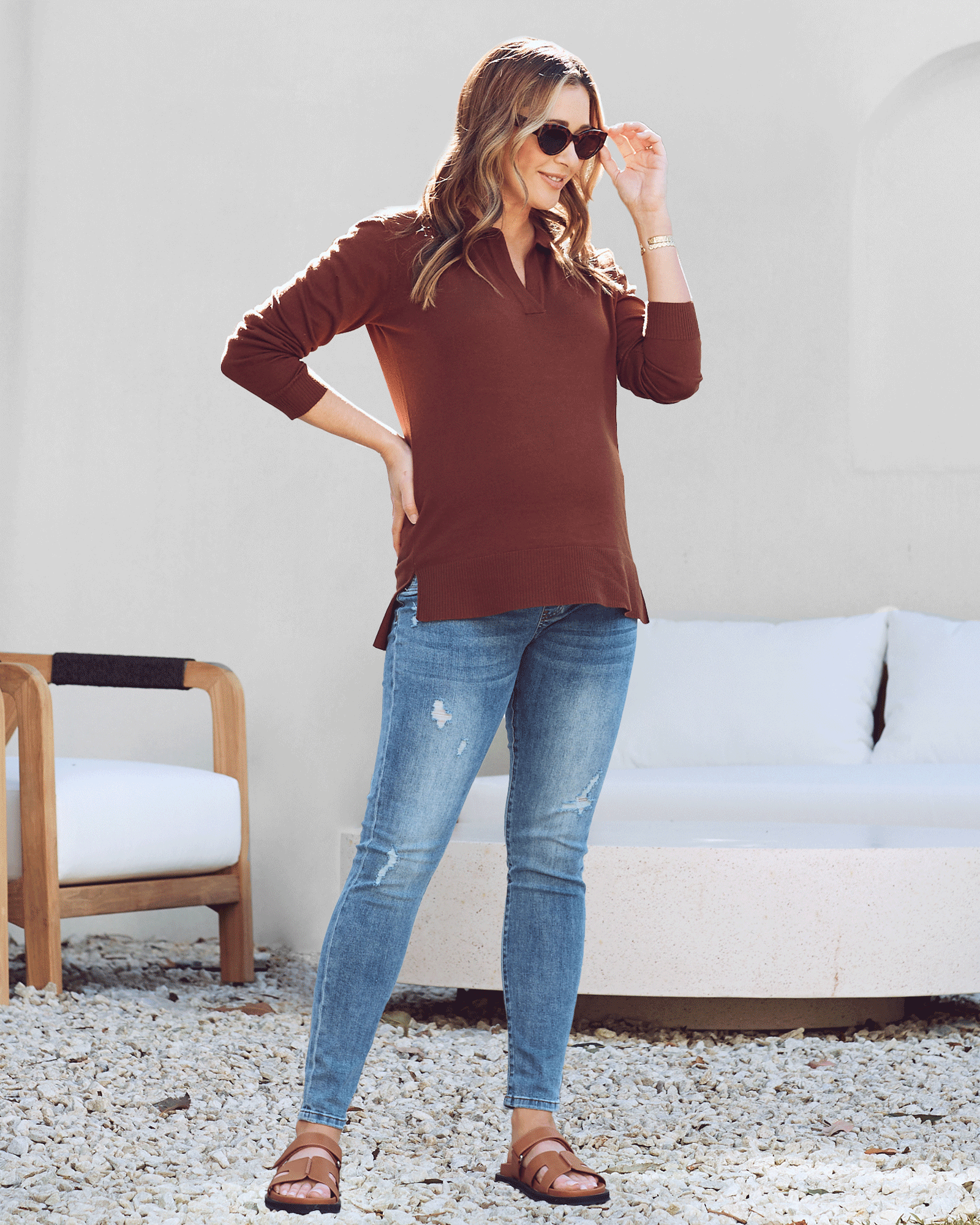 Side view - Maternity and breastfeeding polo knit in Brown