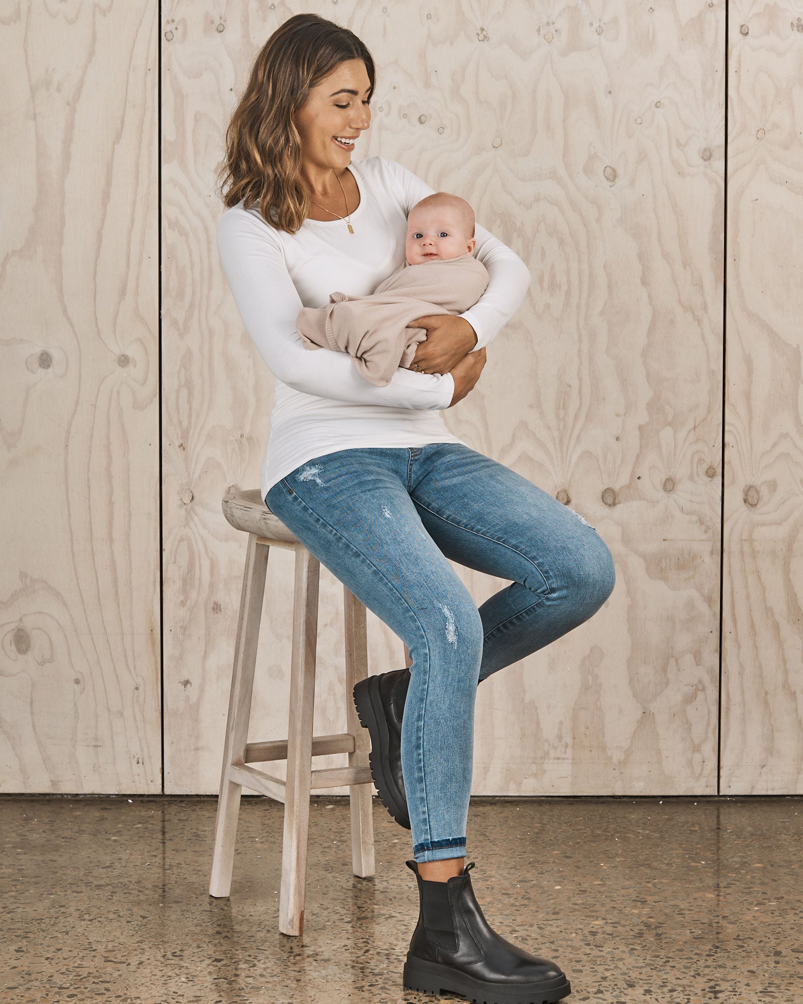 Luxury Moozie Mama Wrap/Poncho Maternity & Nursing Cover - Angel Maternity USA