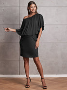 Main View - A pregnant Woman in 4 Ways Off Shoulder Black Maternity Dress