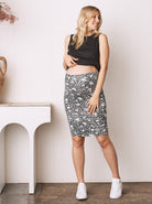 Maternity Fitted Skirt in Print (6714573520999) (6733183451230)